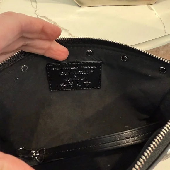 Sold BRAND NEW WITH Box & ribbon LOUIS VUITTON 2025 MURAKAMI X LV X TM 2025 - Picture 7 of 10